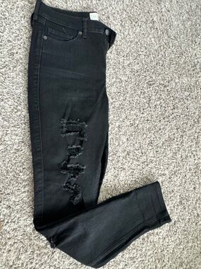 Abercrombie & Fitch Black Distressed Women’s Jeans
